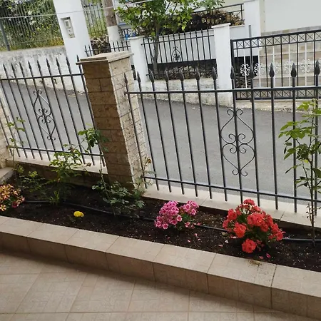 Holiday home Traditional Stone House-ideal For Families *