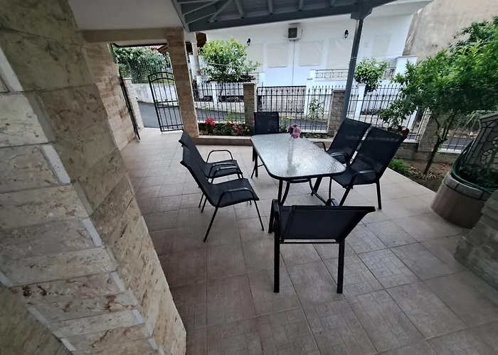 Feriehus Traditional Stone House-ideal For Families *