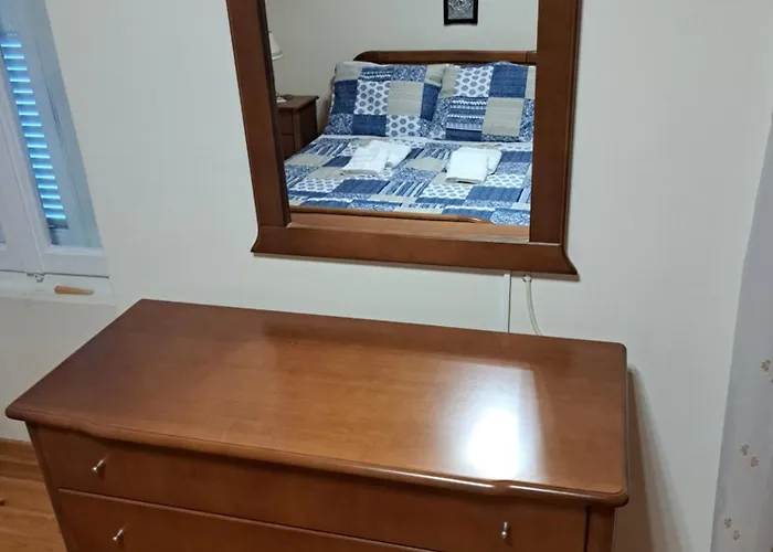 Traditional Stone House-ideal For Families