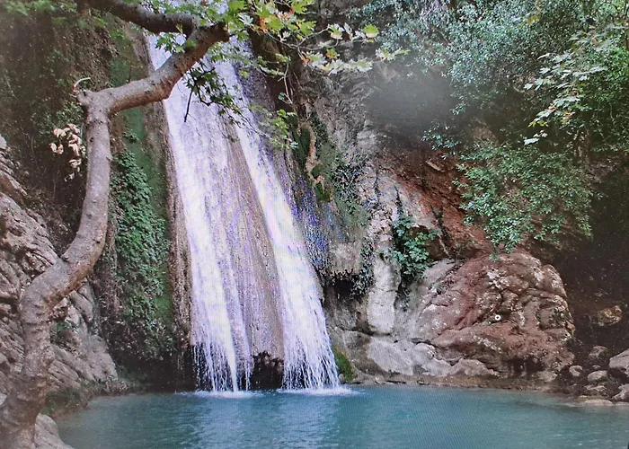 Traditional Stone House-ideal For Families Олимпия