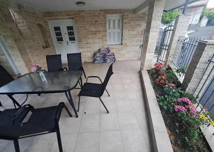 Traditional Stone House-ideal For Families