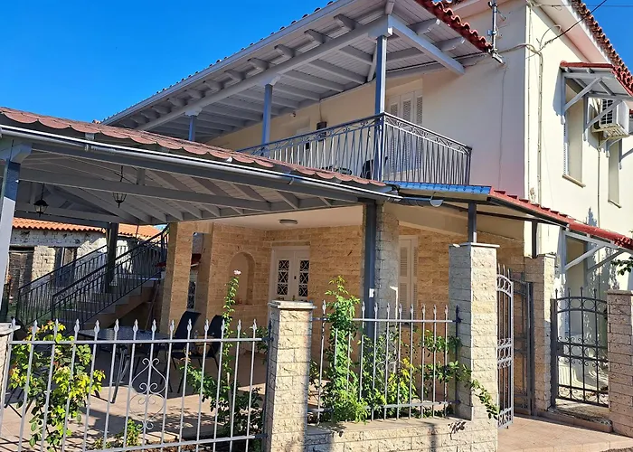 Feriehus Traditional Stone House-ideal For Families