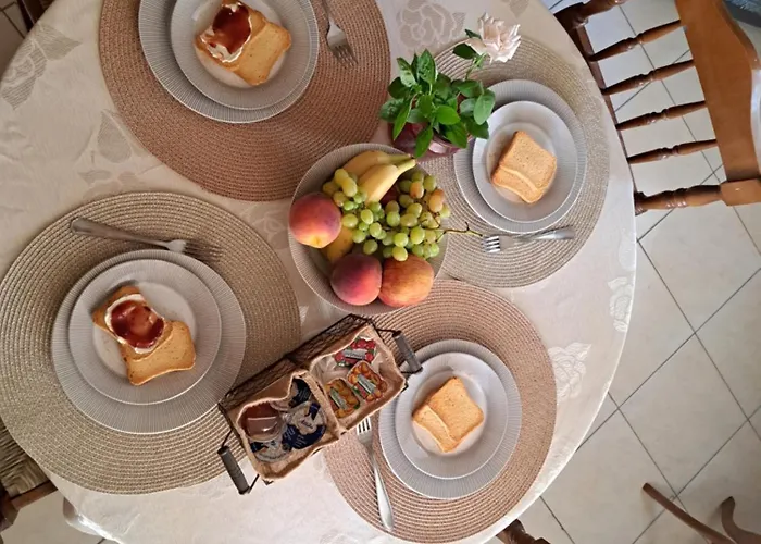 Feriehus Traditional Stone House-ideal For Families